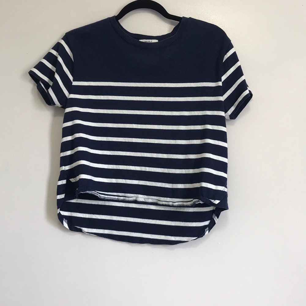 Forever 21 Cropped T-shirt
